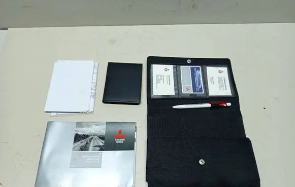 Mitsubishi Colt Owners service history hand book 