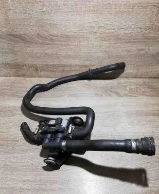 Coolant pipe/hose