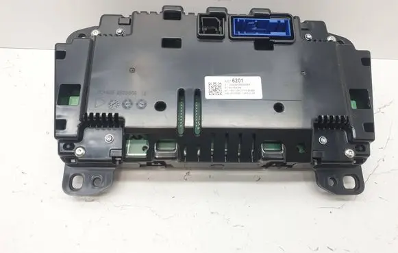 Chevrolet Volt II Speedometer (instrument cluster) 84376201 813075439