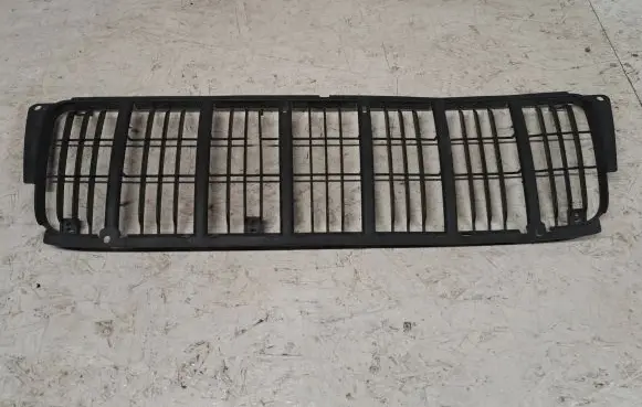 Jeep Grand Cherokee (WJ) Front bumper upper radiator grill 27169B 5FT35DX9