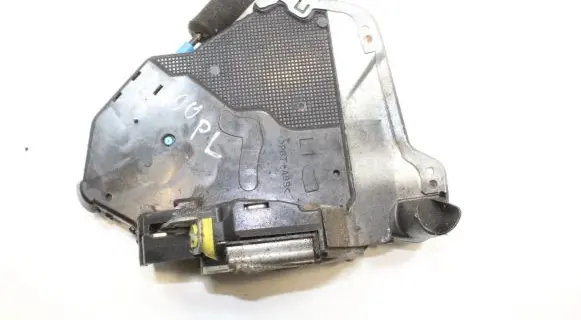 Lexus RX 330 - 350 - 400H Coupe door lock (next to the handle) A046693