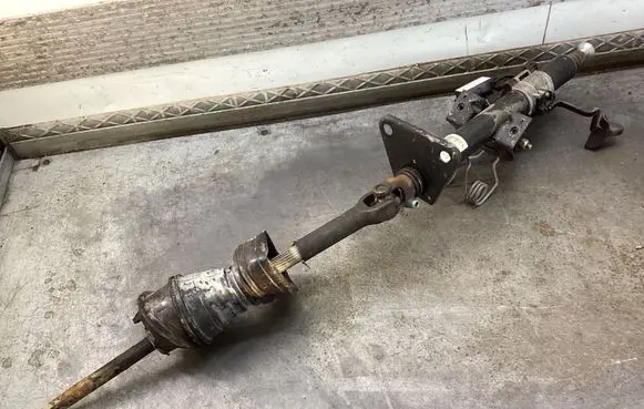 Steering wheel axle