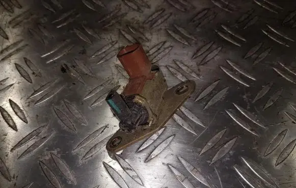 Mitsubishi Space Star Turbo solenoid valve K5T48271 3805