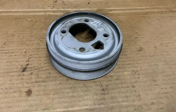 BMW X6 E71 Crankshaft pulley 7570264