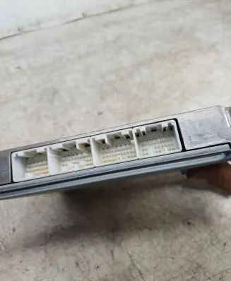 Toyota Avensis T250 Engine control unit/module 8966105690 1758006324 MB1758006324