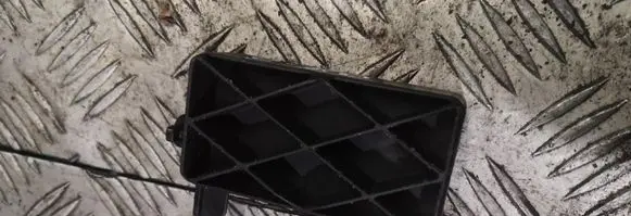 Volvo S80 Radiator mount bracket