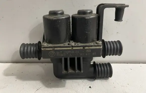 BMW 5 E60 E61 Coolant heater control valve 6931708