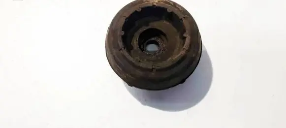 Volkswagen Golf III Coil spring mount 