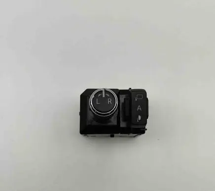 Toyota Land Cruiser (BJ70) Wing mirror switch 8487262010