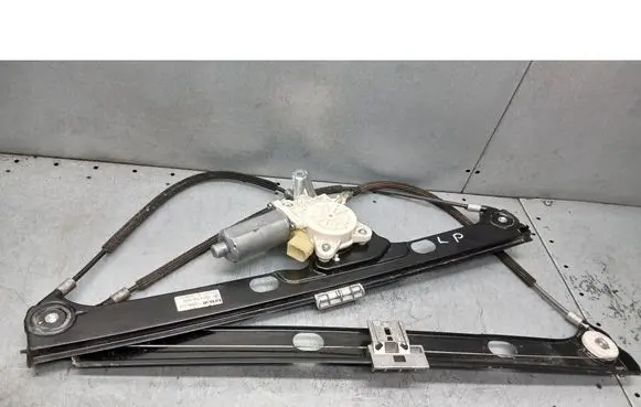 Mercedes-Benz Vaneo W414 Front door window regulator with motor 