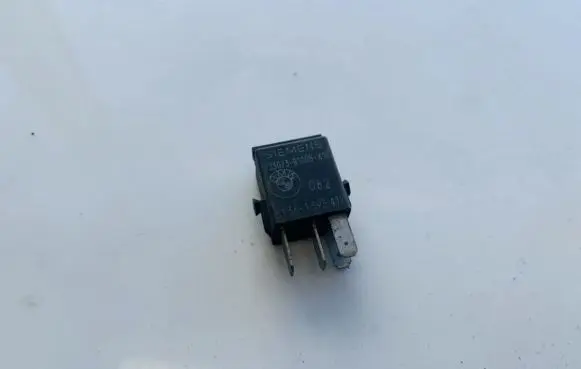 BMW 5 E34 Other relay 61361393412 61.36-1393412