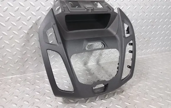 Radio/GPS head unit trim