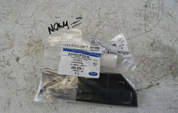 Ford Transit Custom Front bumper mounting bracket BK2117D959BC