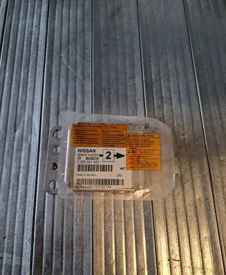 Nissan Primera Airbag control unit/module 98820AV200 0285001420