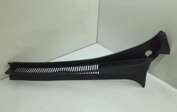 Volkswagen Golf Plus Wiper trim 5M0819403B