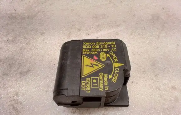 BMW 5 E60 E61 Headlight ballast module Xenon 5DD00831910