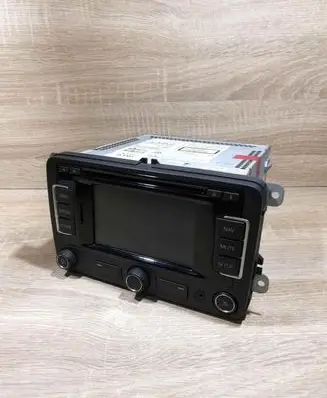Volkswagen Jetta VI Radio/CD/DVD/GPS head unit 1Q0035274K VWRNS315NAR