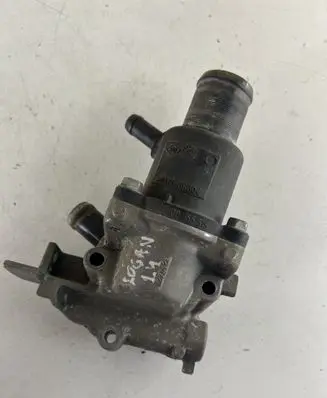 Dacia Logan I Thermostat/thermostat housing 7700103300 8200155515