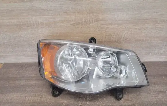 Chrysler Town & Country V Headlight/headlamp 05113336AG 51128C 020718