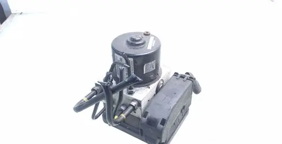 Ford Fiesta ABS Pump 8V512C405AE