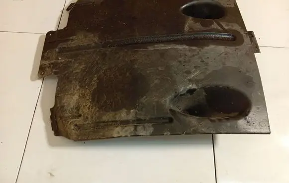 Ford Focus Engine splash shield/under tray BM51F11782AB BM51-F11782-AB