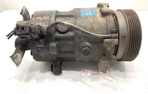 Volkswagen Golf IV Air conditioning (A/C) compressor (pump) 1J0820803K