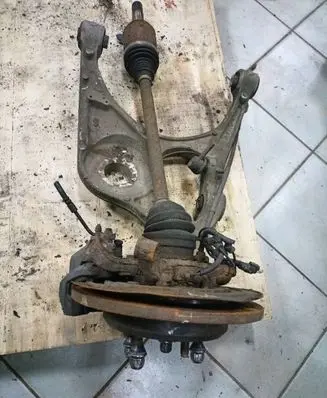 Dodge Durango III Rear wheel hub spindle/knuckle 
