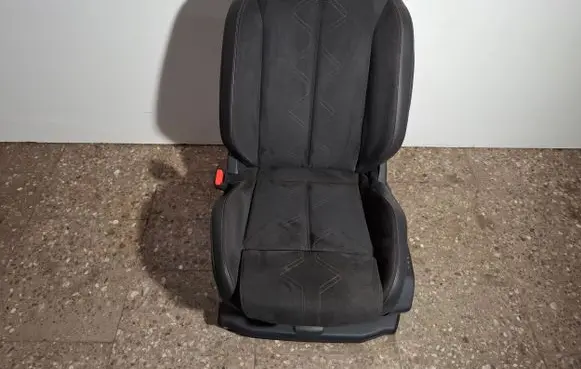 Citroen DS7 Crossback Front driver seat 9811518380