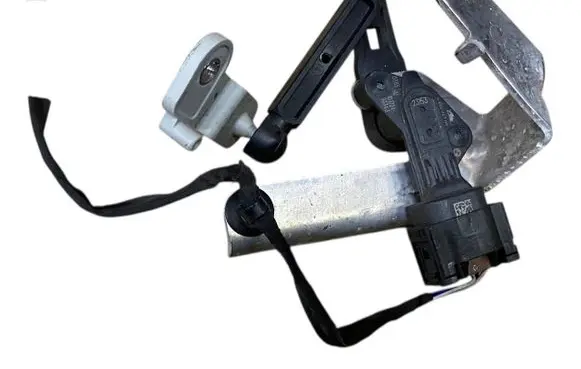 BMW X7 G07 Headlight/headlamp level sensor 6895467 37146895467
