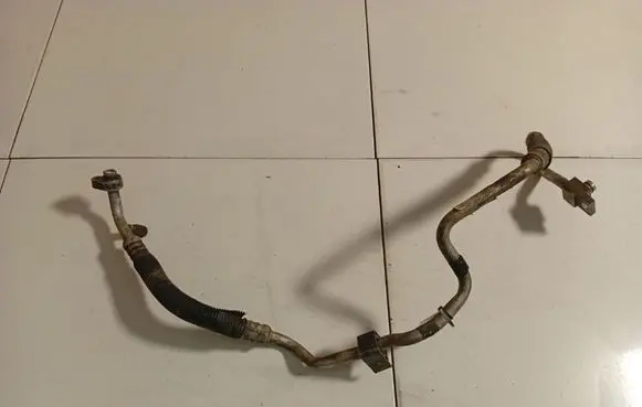 Chrysler Voyager Air conditioning (A/C) pipe/hose