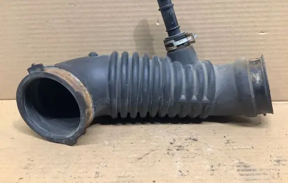 Mazda CX-7 Air intake duct part L33E13220