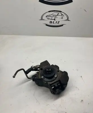 Opel Meriva B Fuel injection high pressure pump 0445010204 55572537