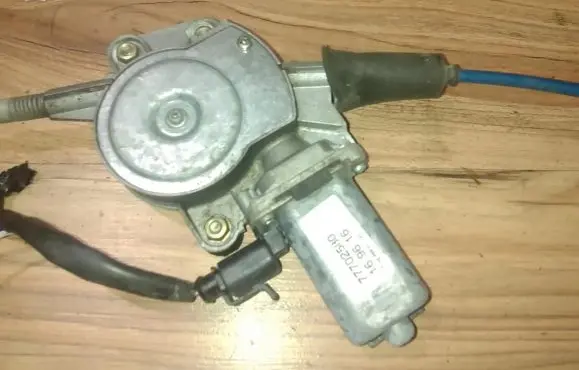 Fiat Bravo - Brava Front door window regulator motor 77702580