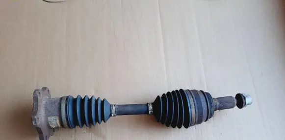 Cadillac Escalade Front driveshaft