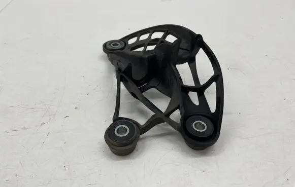 Opel Insignia B Gear shift cable bracket 55497231