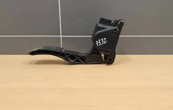 Mercedes-Benz Vito Viano W447 Accelerator throttle pedal A9063000404 0280755023 ZGS007Q011
