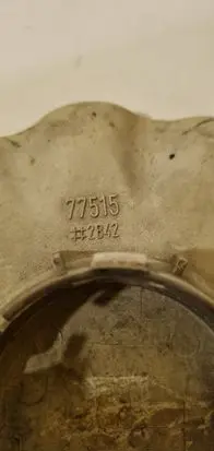 BMW 5 E34 Non-original wheel cap 77515