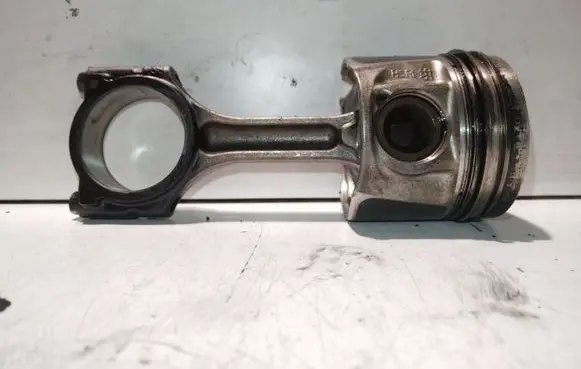 Renault Trafic III (X82) Piston 080340