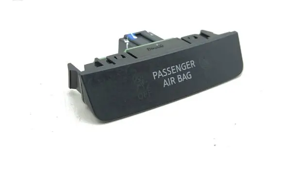 Passenger airbag on/off switch