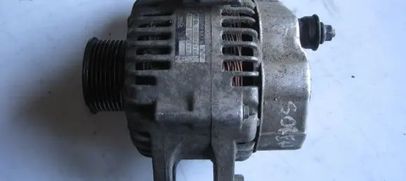KIA Sorento Generator/alternator 373004A300