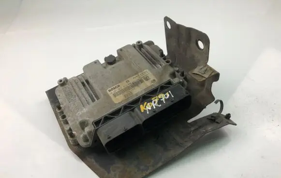 Opel Zafira B Engine control unit/module ECU 55556262 0281011913