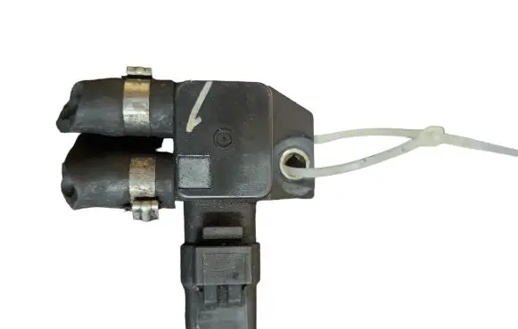 Citroen C4 I Picasso Exhaust gas pressure sensor 9662143180