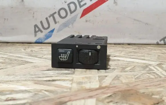 BMW 5 E39 Seat heating switch 8352259 61318352259