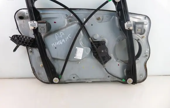 Skoda Fabia Mk1 (6Y) Front door manual window regulator 6Y0837756B