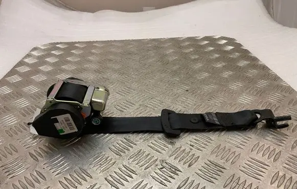 Volvo XC90 Third row seat belt 39825739