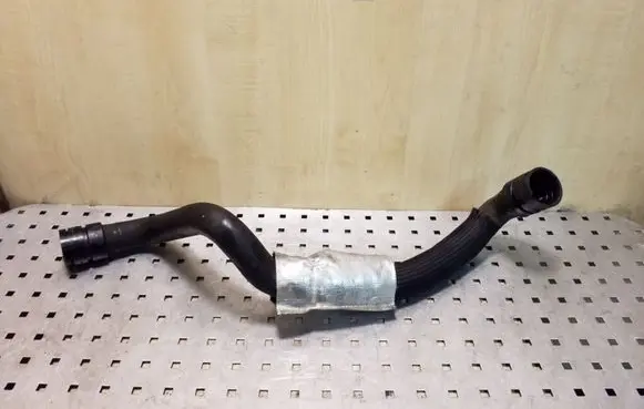 Volvo XC60 Engine coolant pipe/hose