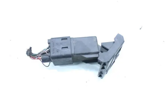Volkswagen Golf Plus Glow plug pre-heat relay 0281003038
