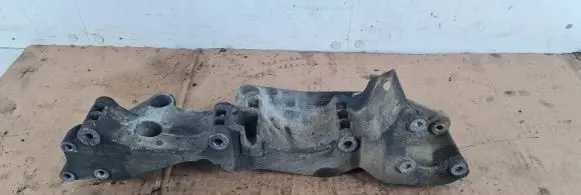 Seat Alhambra (Mk1) A/C compressor mount bracket 045903143C 173171
