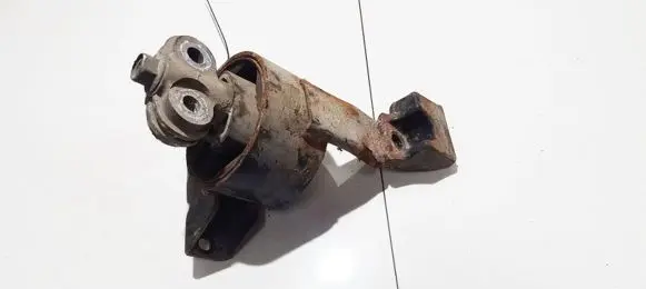Chevrolet Lacetti Engine mount bracket