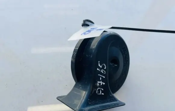 Volvo S70 V70 V70 XC Horn signal e200884